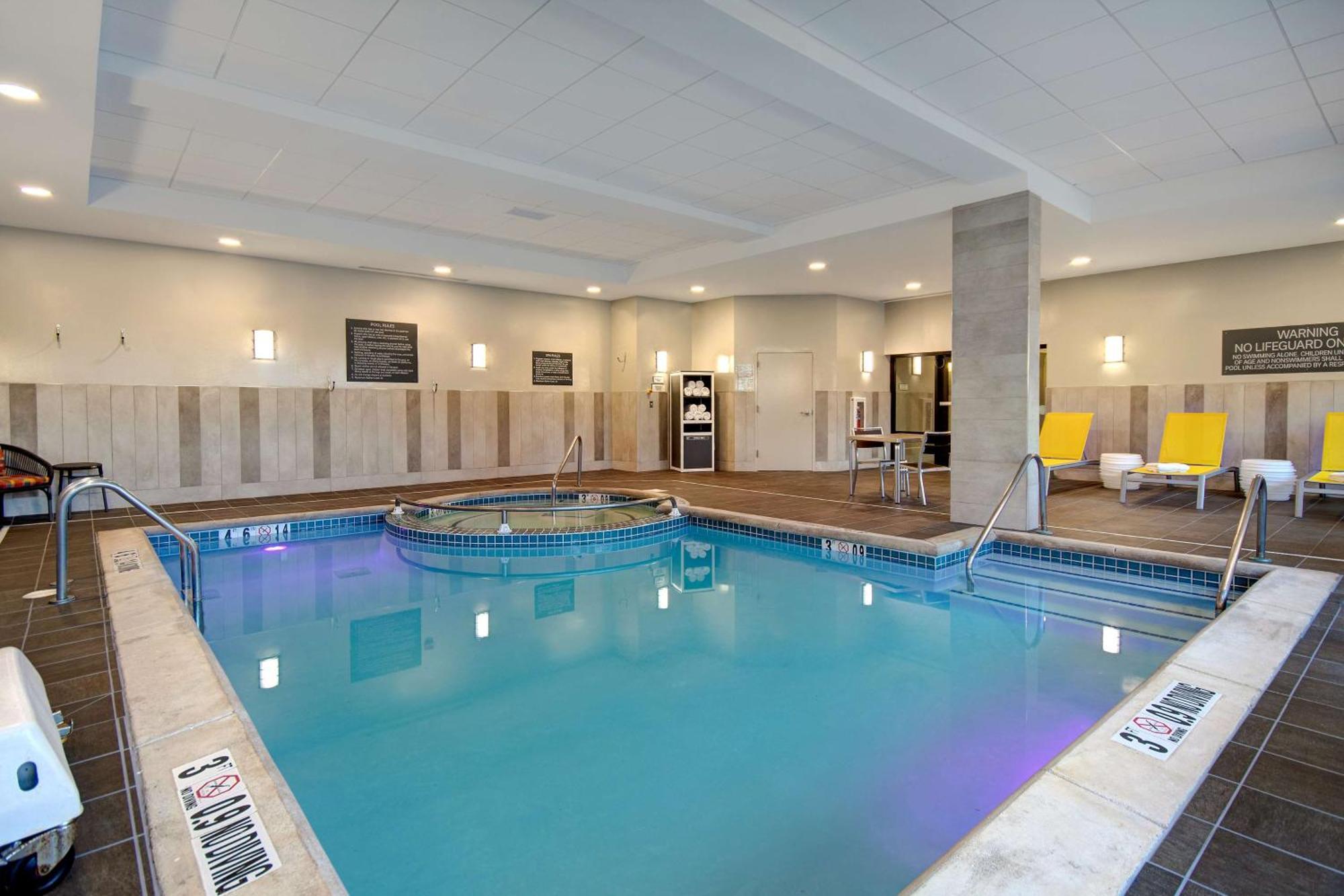 Hilton Garden Inn Terre Haute Exterior foto